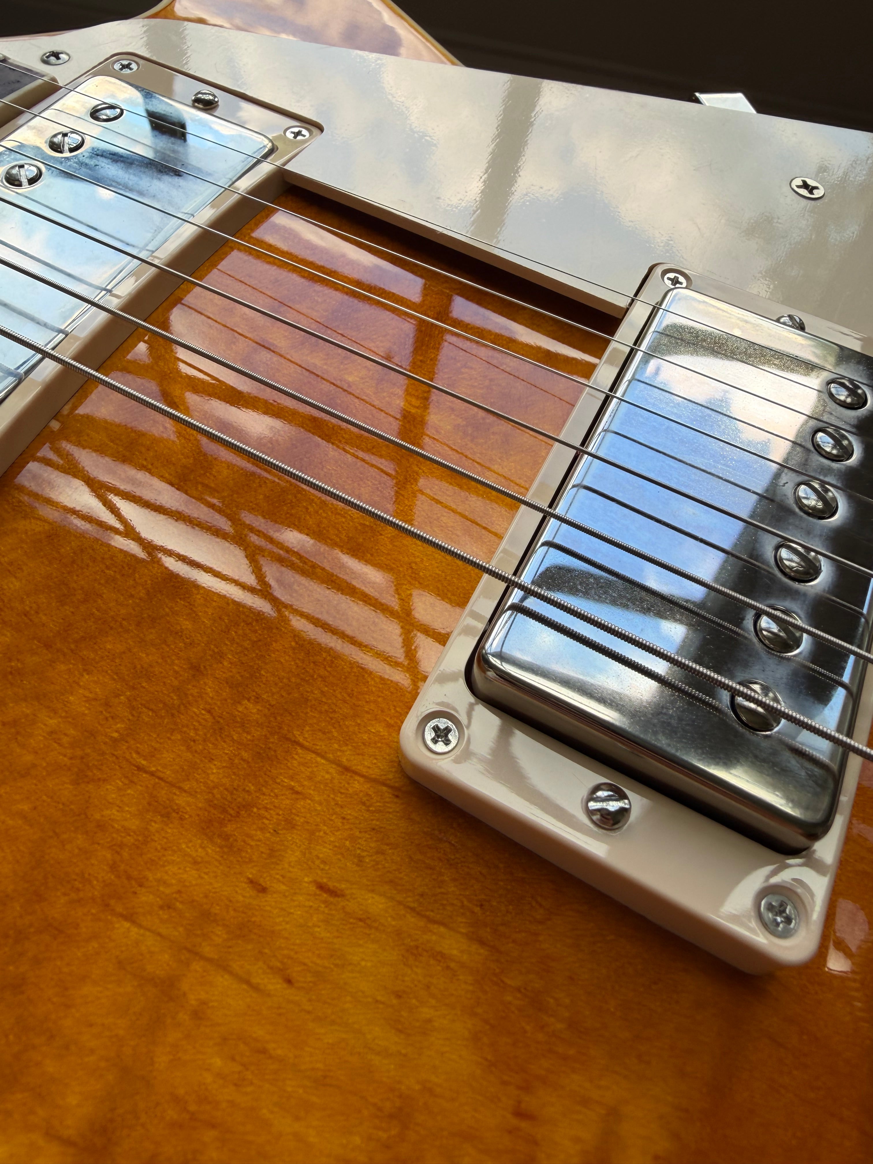 2026 Gibson Les Paul Standard 50s Figured Top - Honey Amber