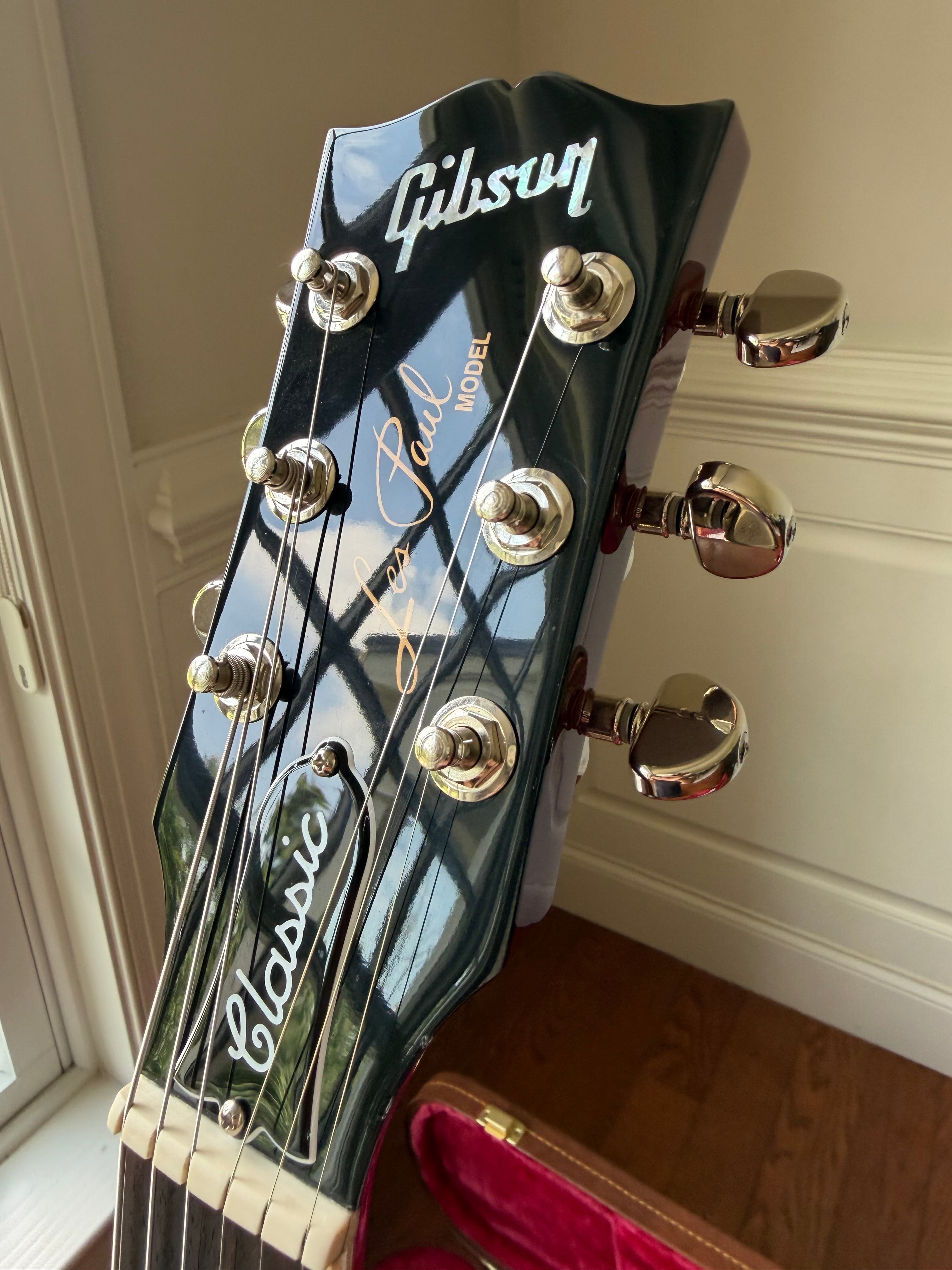 2023 Gibson Les Paul Classic - Translucent Cherry Red