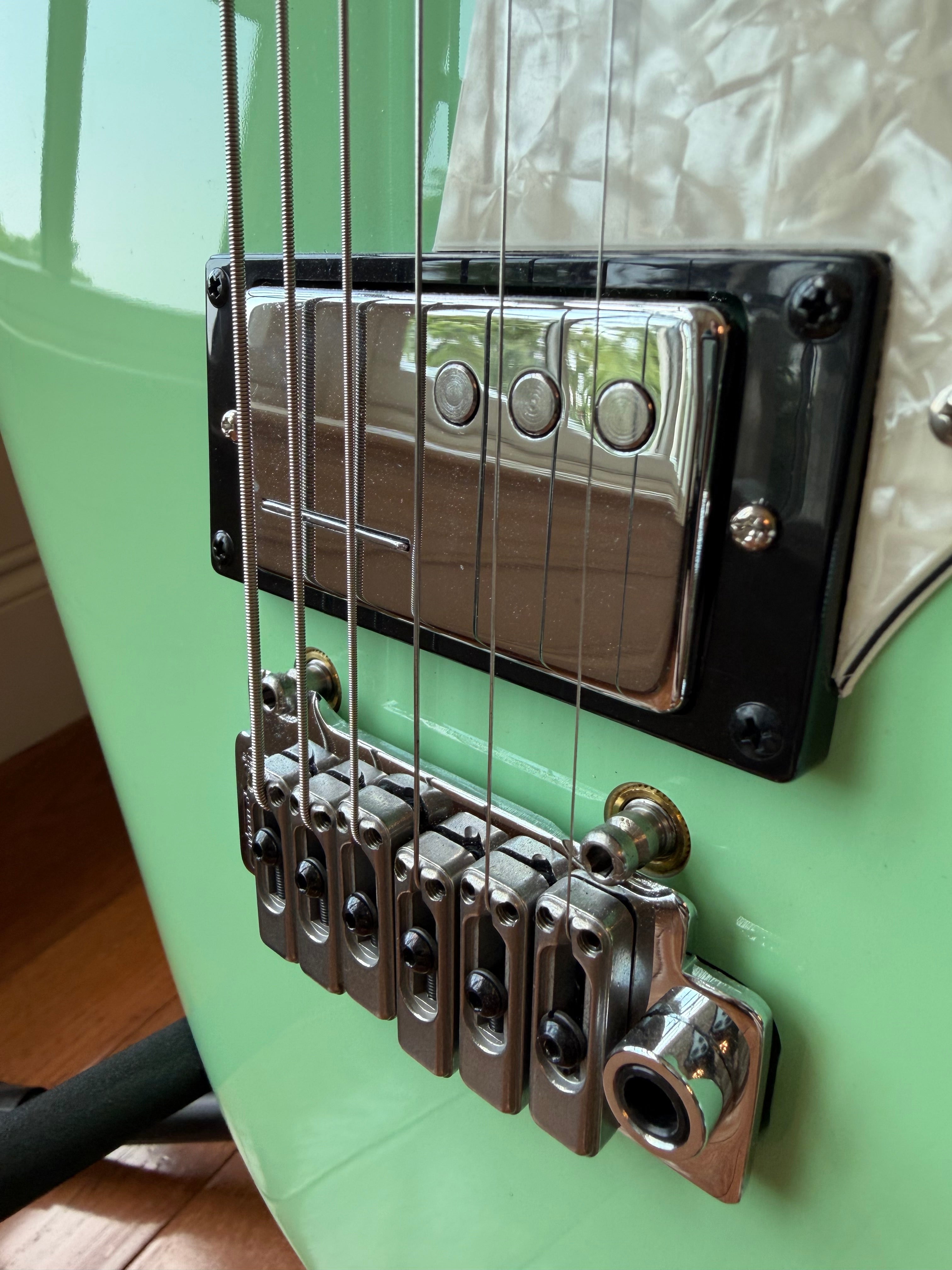Reverend Descent W Baritone - Oceanside Green