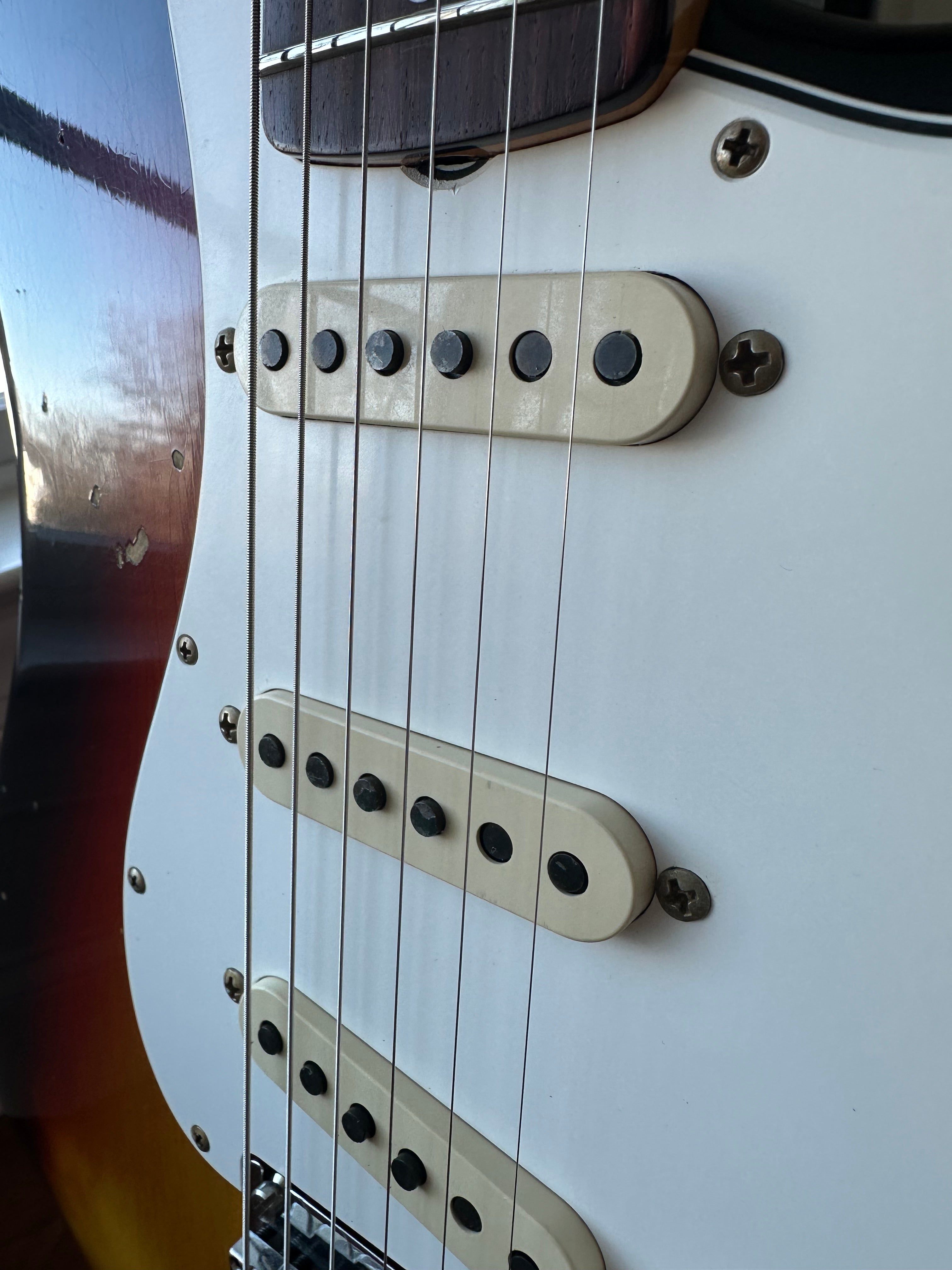2025 Fender Custom Shop Stratocaster Pro W25 Relic - 3 Color Sunburst - Image 4