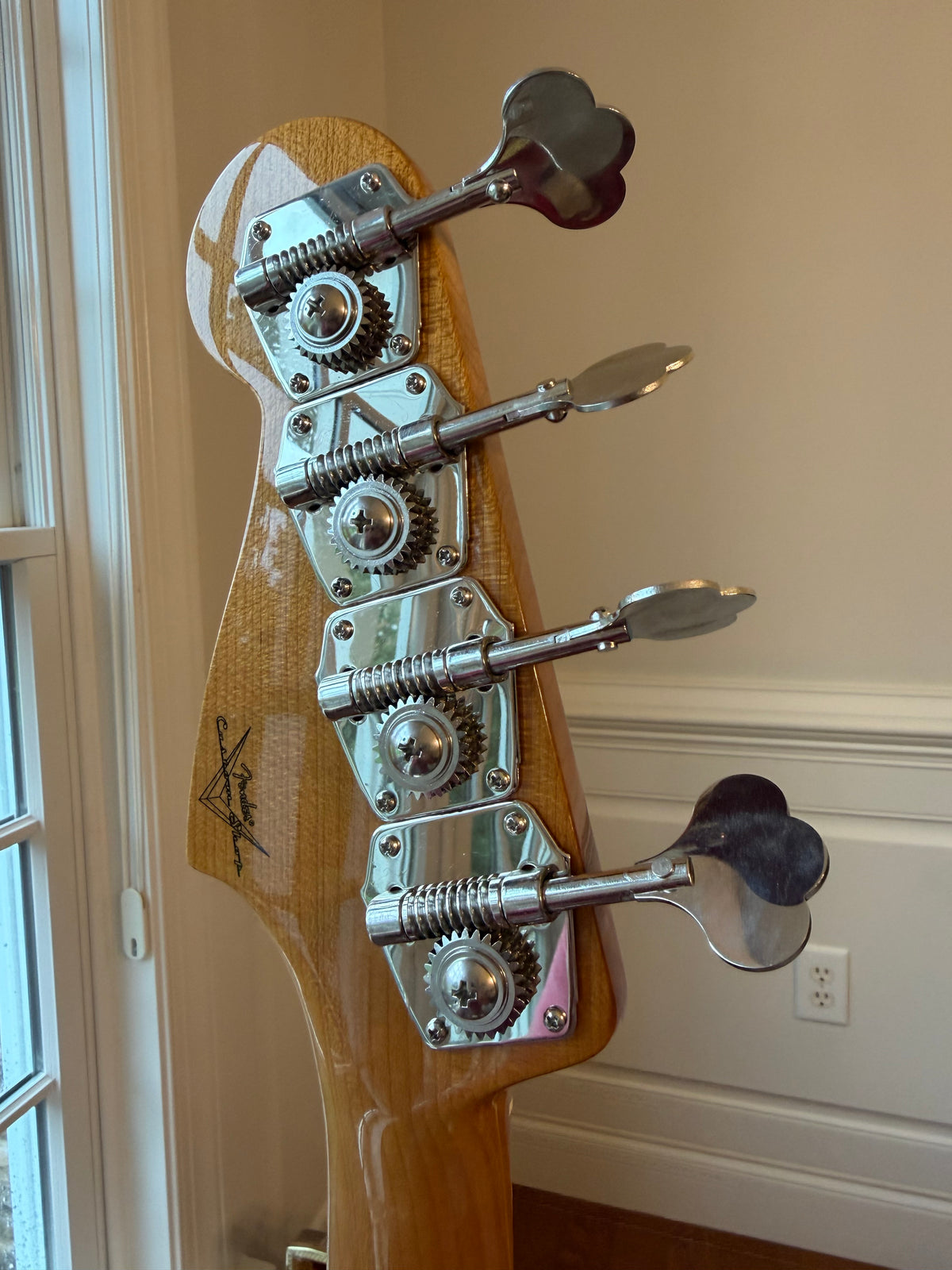 2025 Fender Custom Shop ‘58 Precision Bass NOS Roasted Neck - Silver Sparkle
