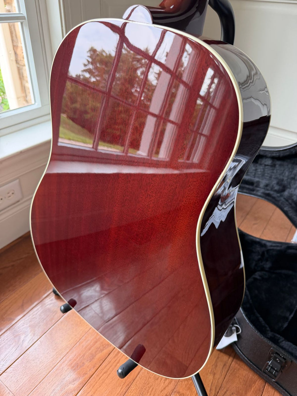 2026 Gibson J-45 Standard - Gold Top