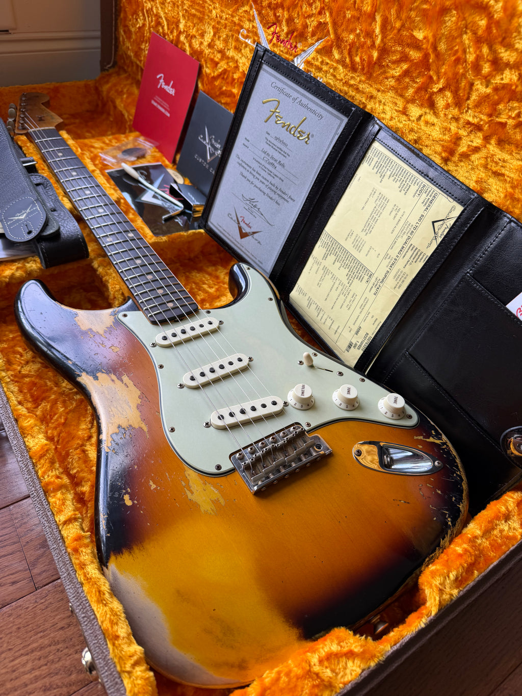 2022 Fender Custom Shop ‘60 Stratocaster Heavy Relic Limited Edition - 3 Color Sunburst
