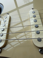 2005 Fender American Deluxe Stratocaster HSS - Sunburst - Image 15