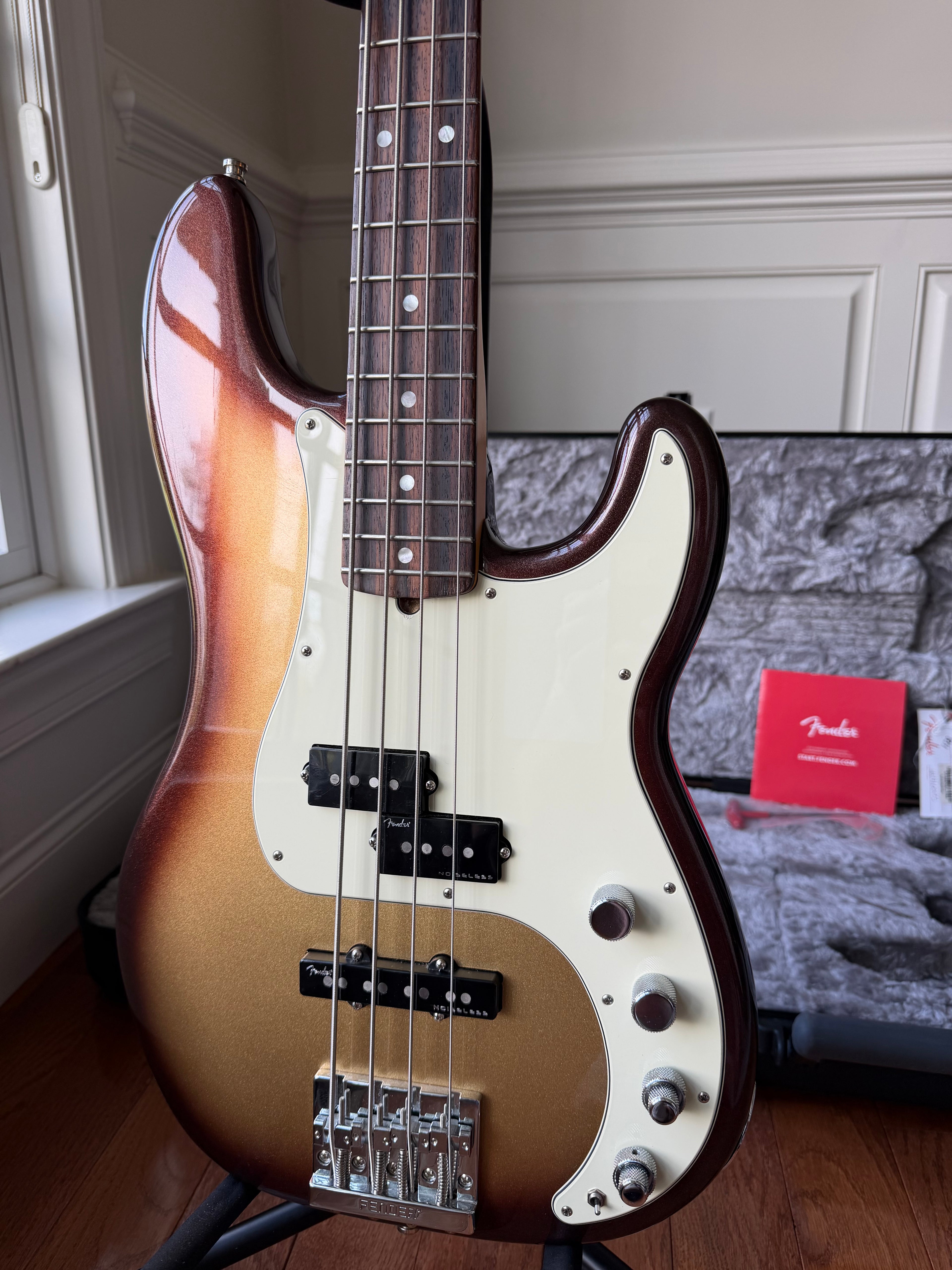 2019 Fender American Ultra Precision Bass - Mocha Burst