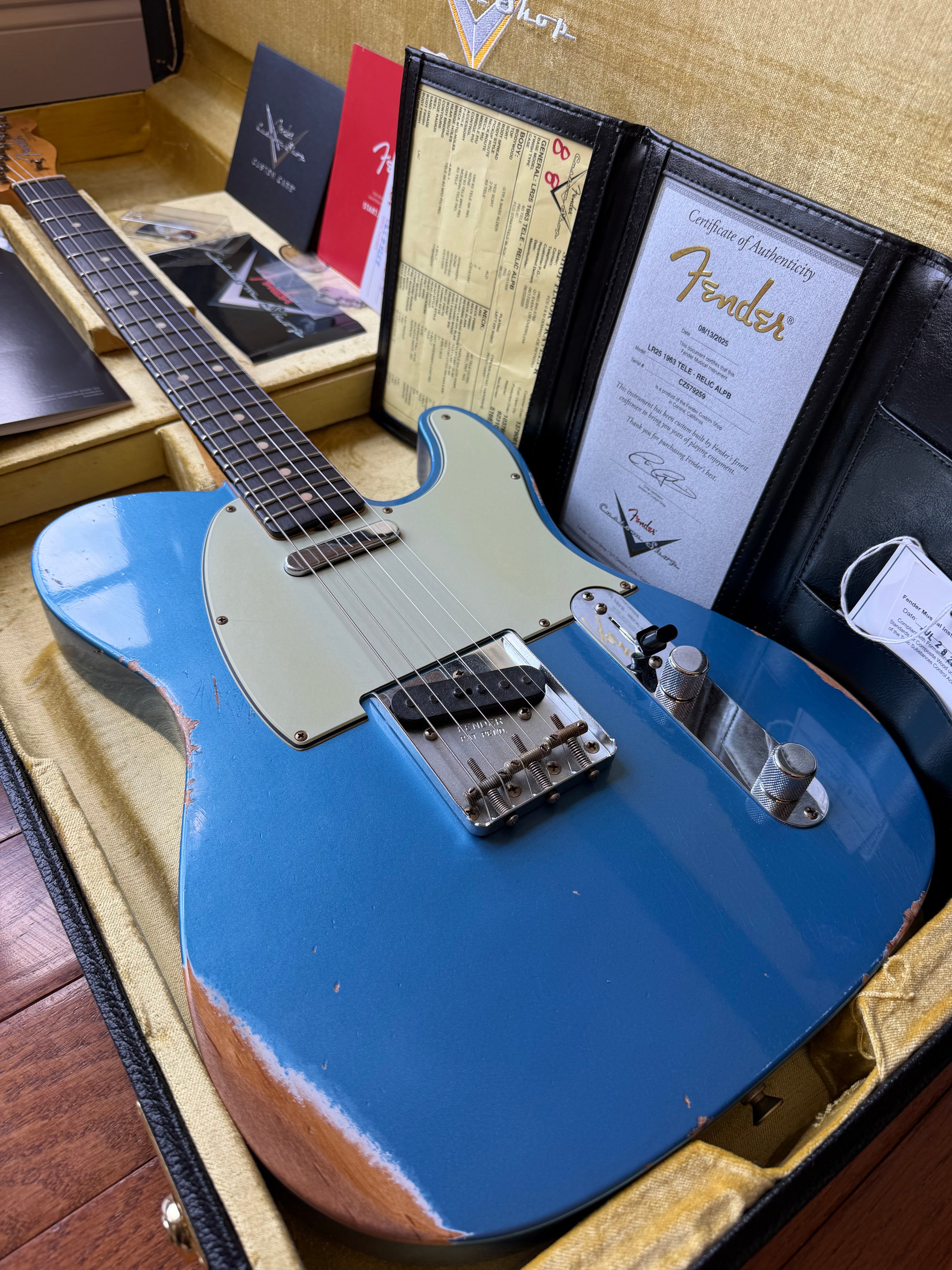 2025 Fender Custom Shop ‘63 Telecaster LR25 Relic - Aged Lake Placid Blue