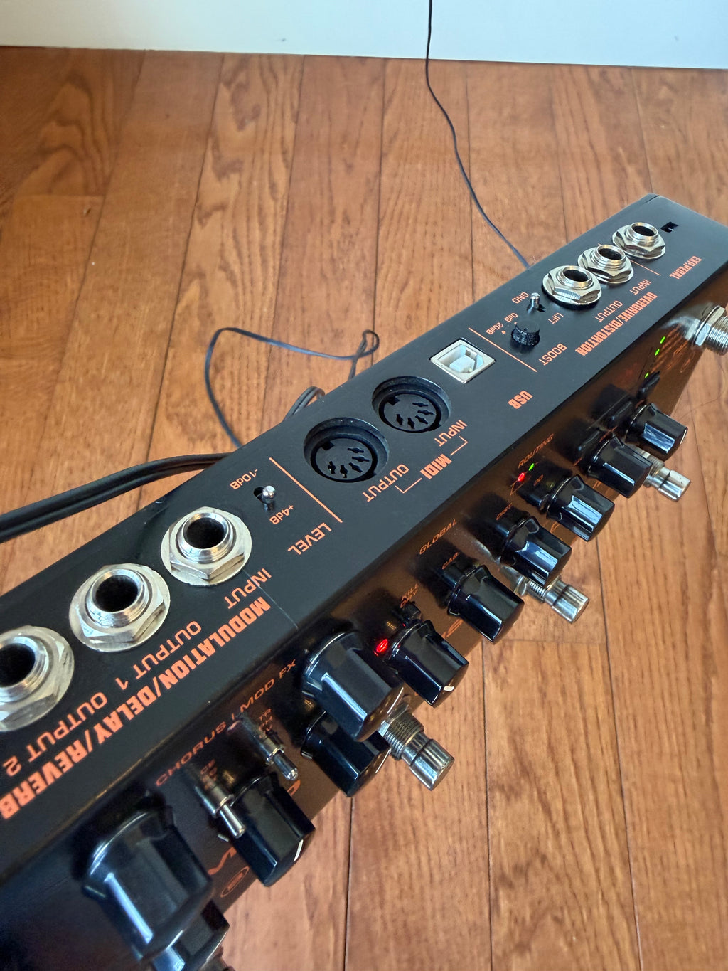 NuX NME-3 Cerberus Multi-Effect Guitar Pedal