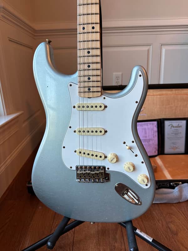 2024 Fender Custom Shop '65 Reissue Stratocaster Journeyman Relic Fire Mist Silver