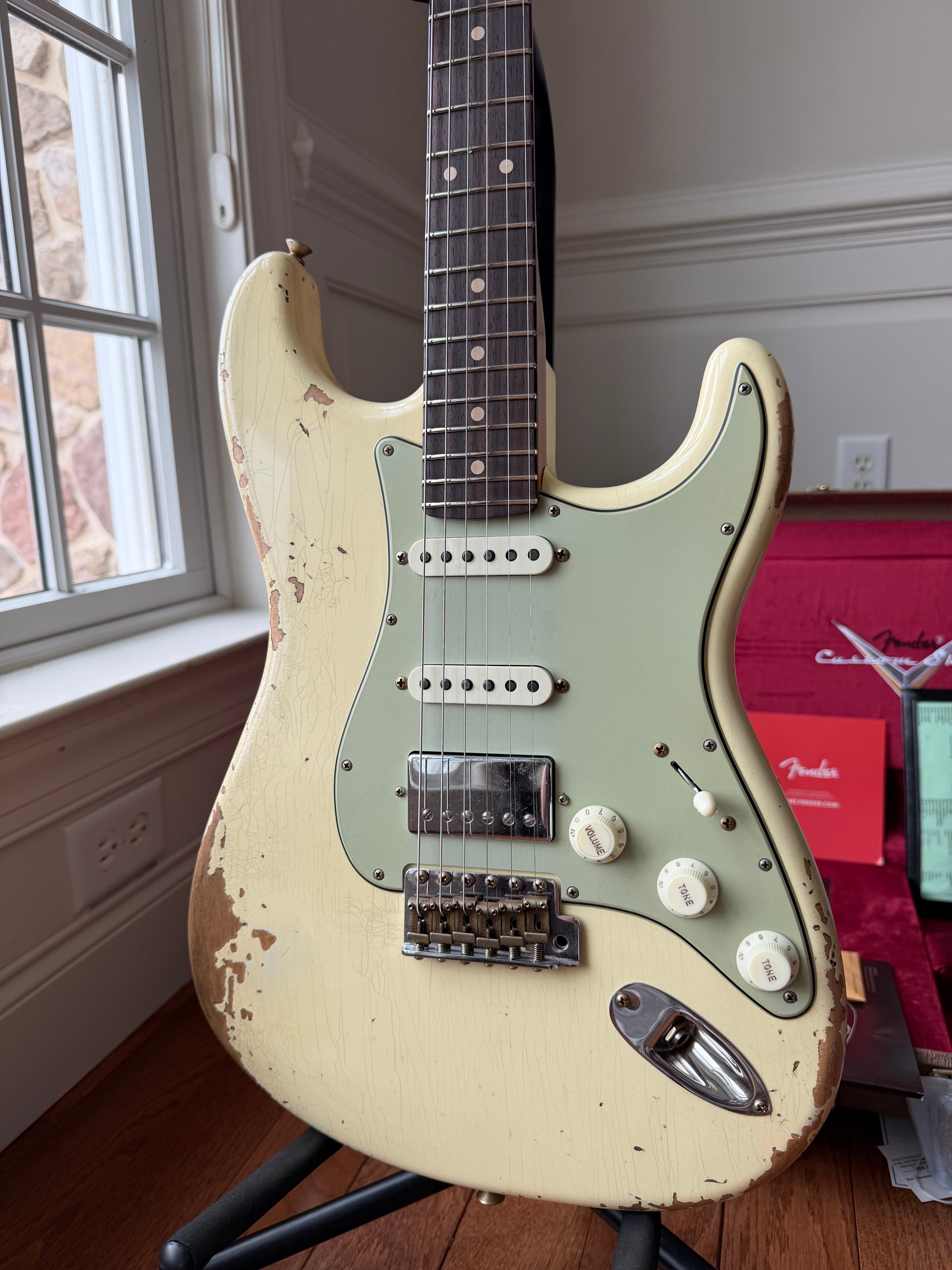 2026 Fender Custom Shop '62 Stratocaster HSS Heavy Relic - Vintage White - Image 2