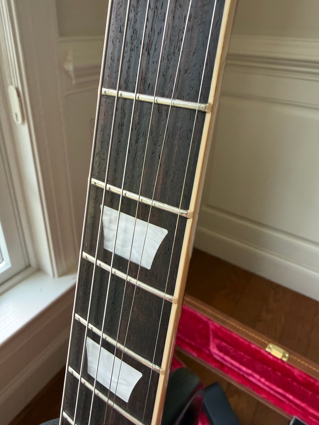 2023 Gibson Les Paul Classic - Translucent Cherry Red