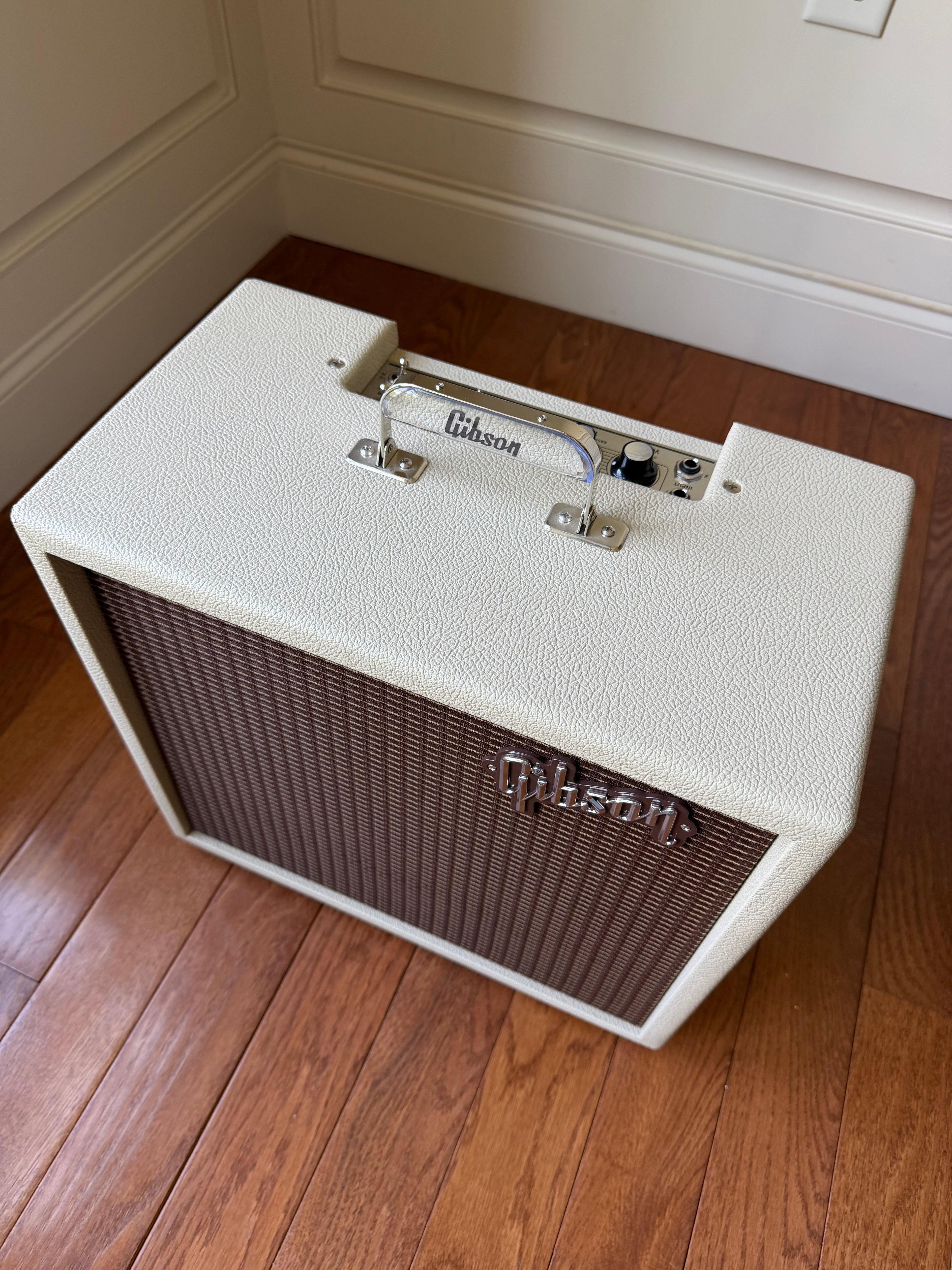 Gibson Falcon 5 7-Watt 1x10" Guitar Combo - Cream Bronco Vinyl with Oxblood Grille