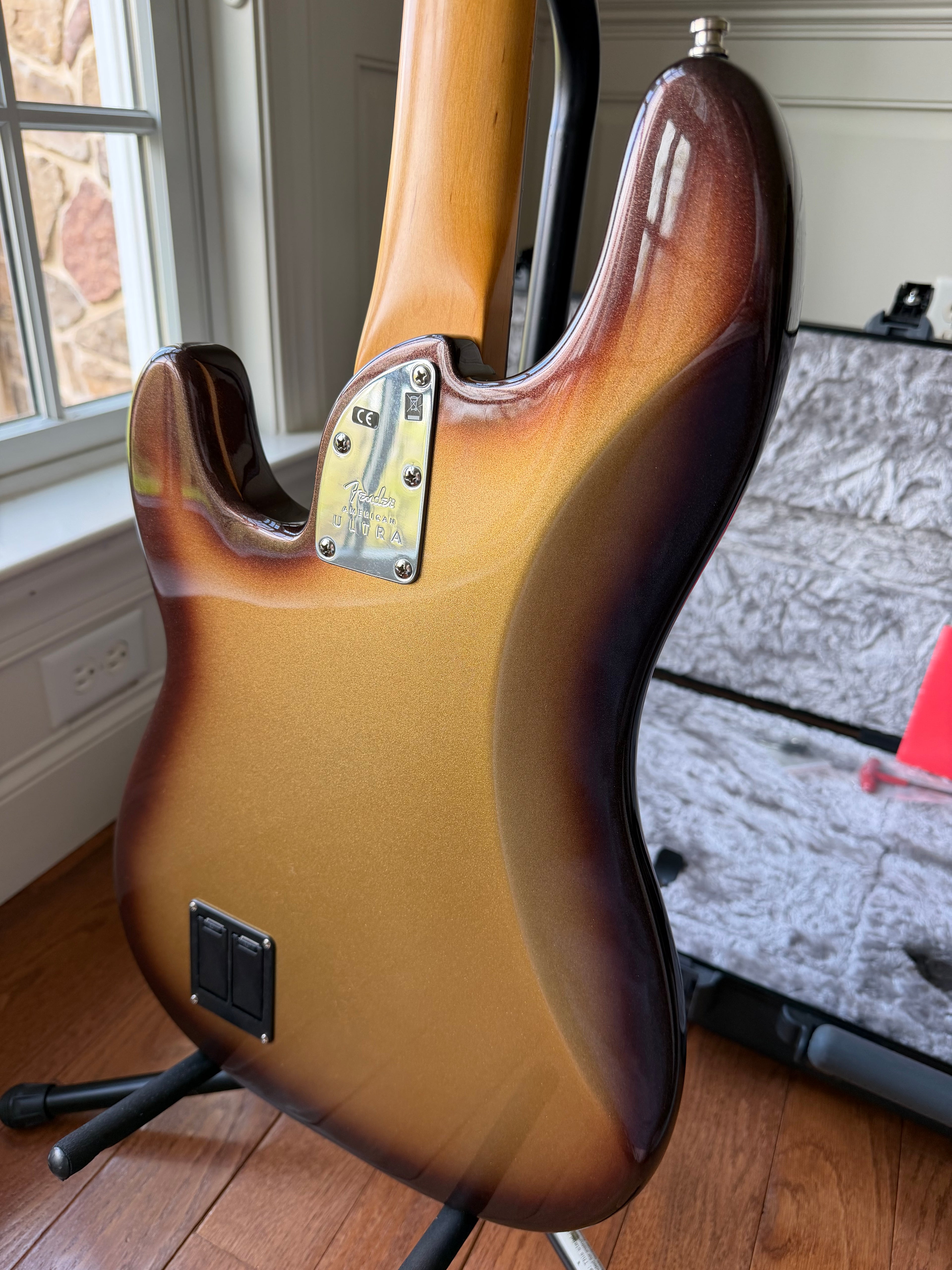 2019 Fender American Ultra Precision Bass - Mocha Burst
