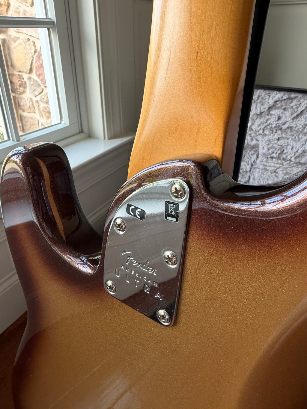 2019 Fender American Ultra Precision Bass - Mocha Burst