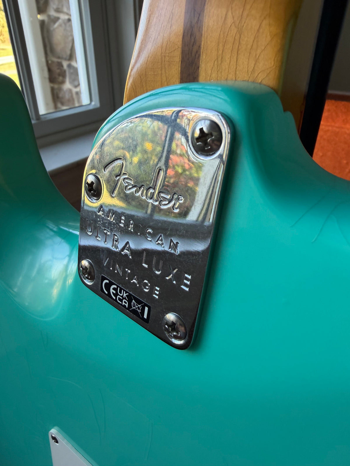 2025 Fender American Ultra Luxe Stratocaster Vintage 60s HSS - Sea Foam Green