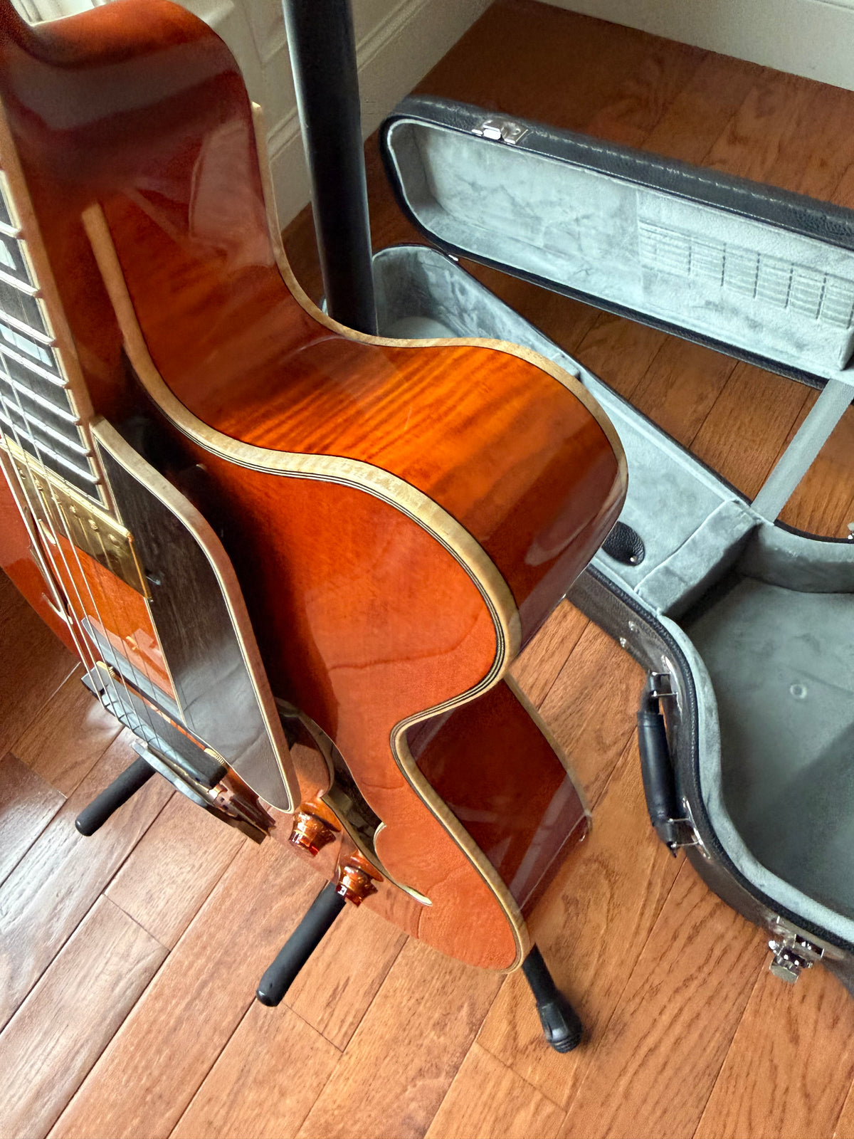 2023 Eastman AR580CE HB Archtop - Honey Burst