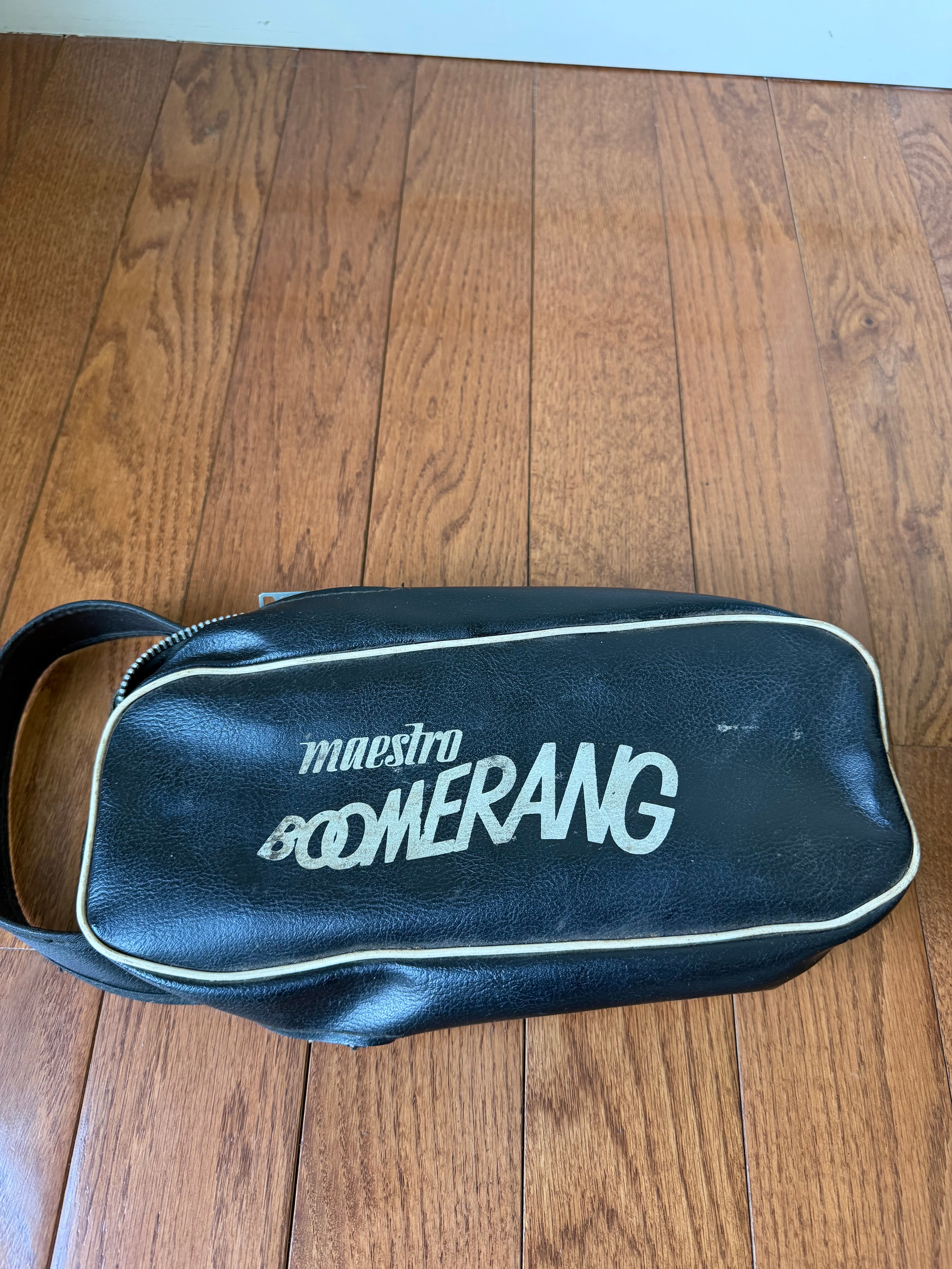 Maestro Boomerang Wah and Volume