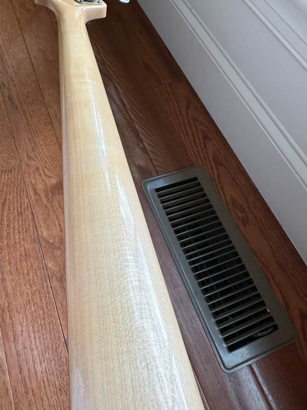 2024 Fender Custom Shop '68 Jazz Bass Journeyman Relic - Aged Candy Apple Red - Image 13