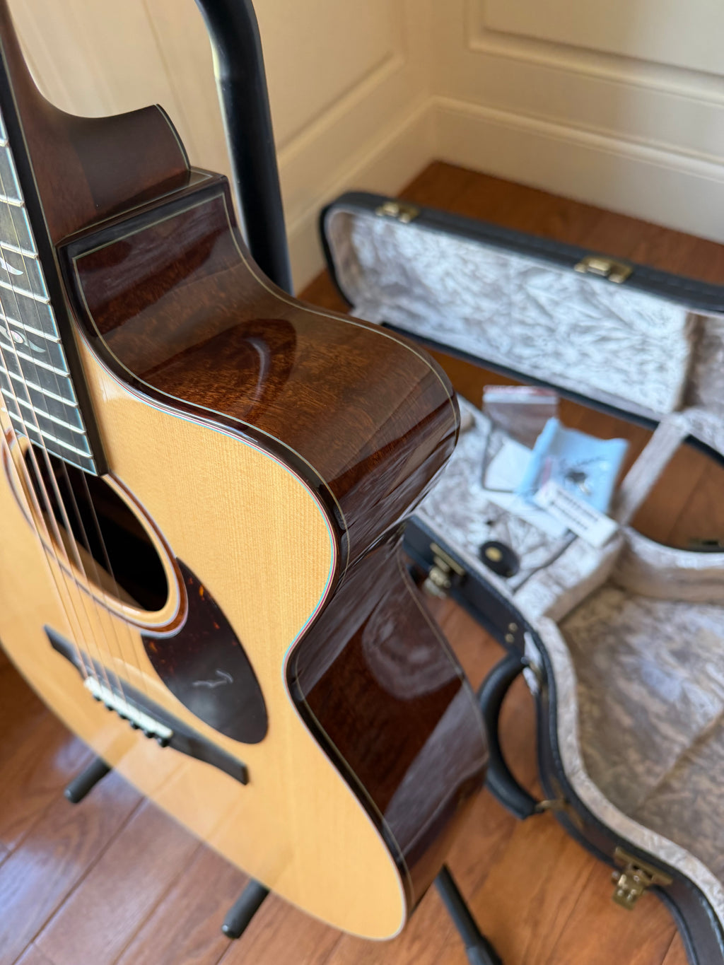2025 Eastman L-OMCE-QS Acoustic Electric Guitar