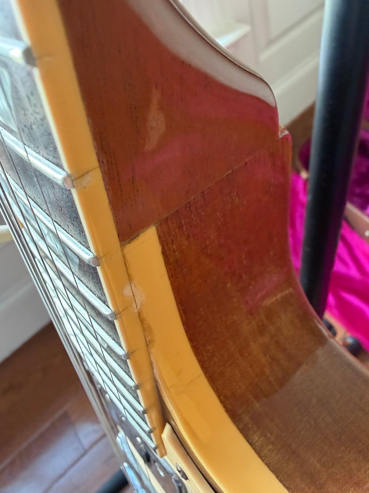 1984 Gibson Les Paul Standard - Gold Top