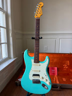 2025 Fender American Ultra Luxe Stratocaster Vintage 60s HSS - Sea Foam Green