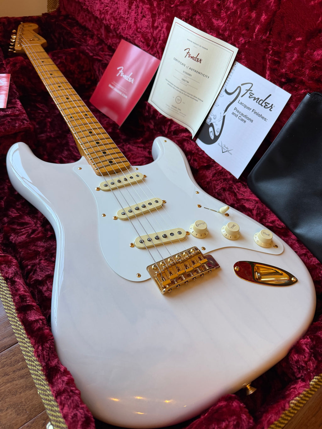 2025 Fender Limited Edition American Vintage II ‘57 Stratocaster - White Blonde
