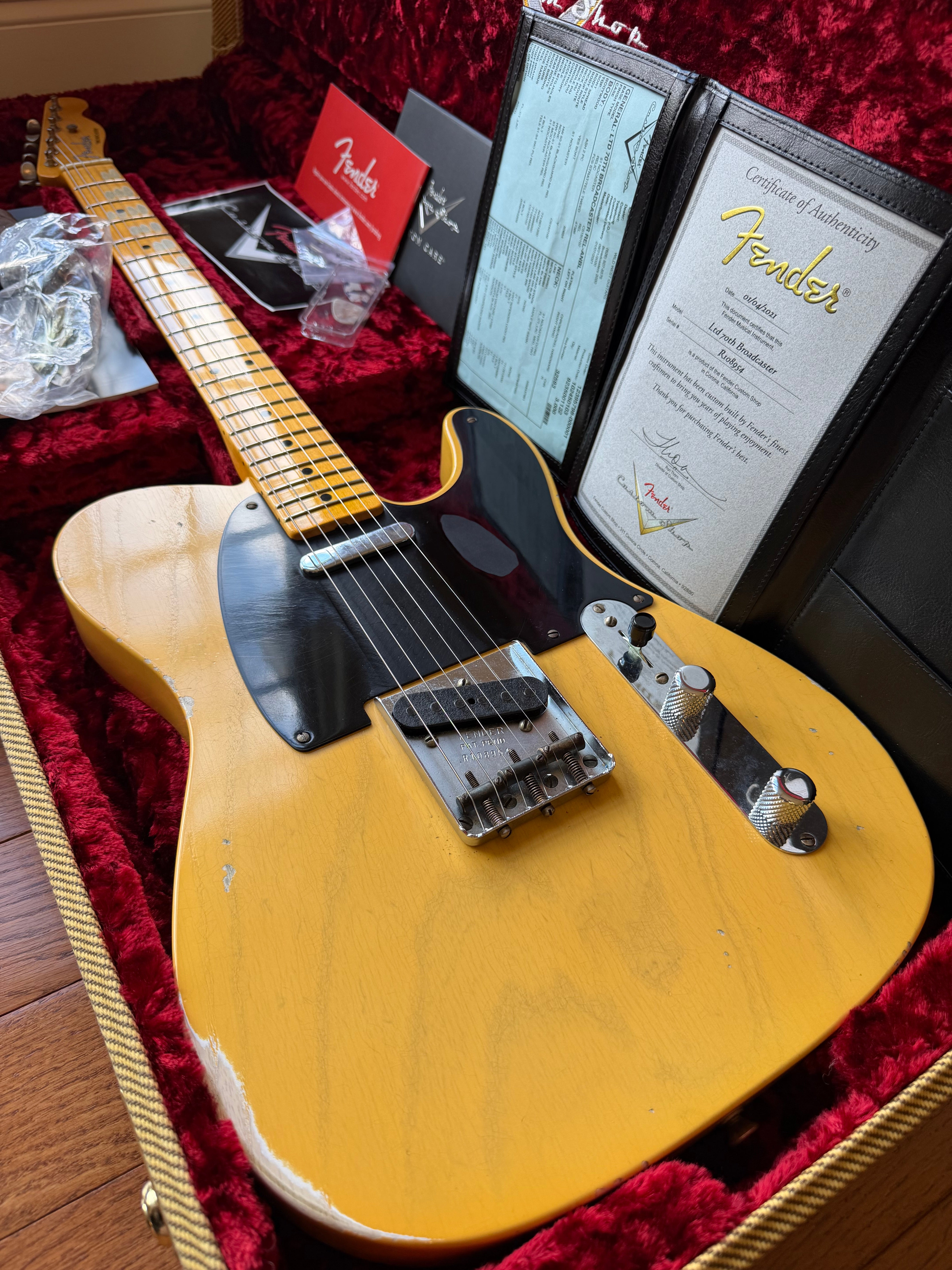 2021 Fender Custom Shop ‘51 70th Anniversary Broadcaster Telecaster Relic - Nocaster Blonde