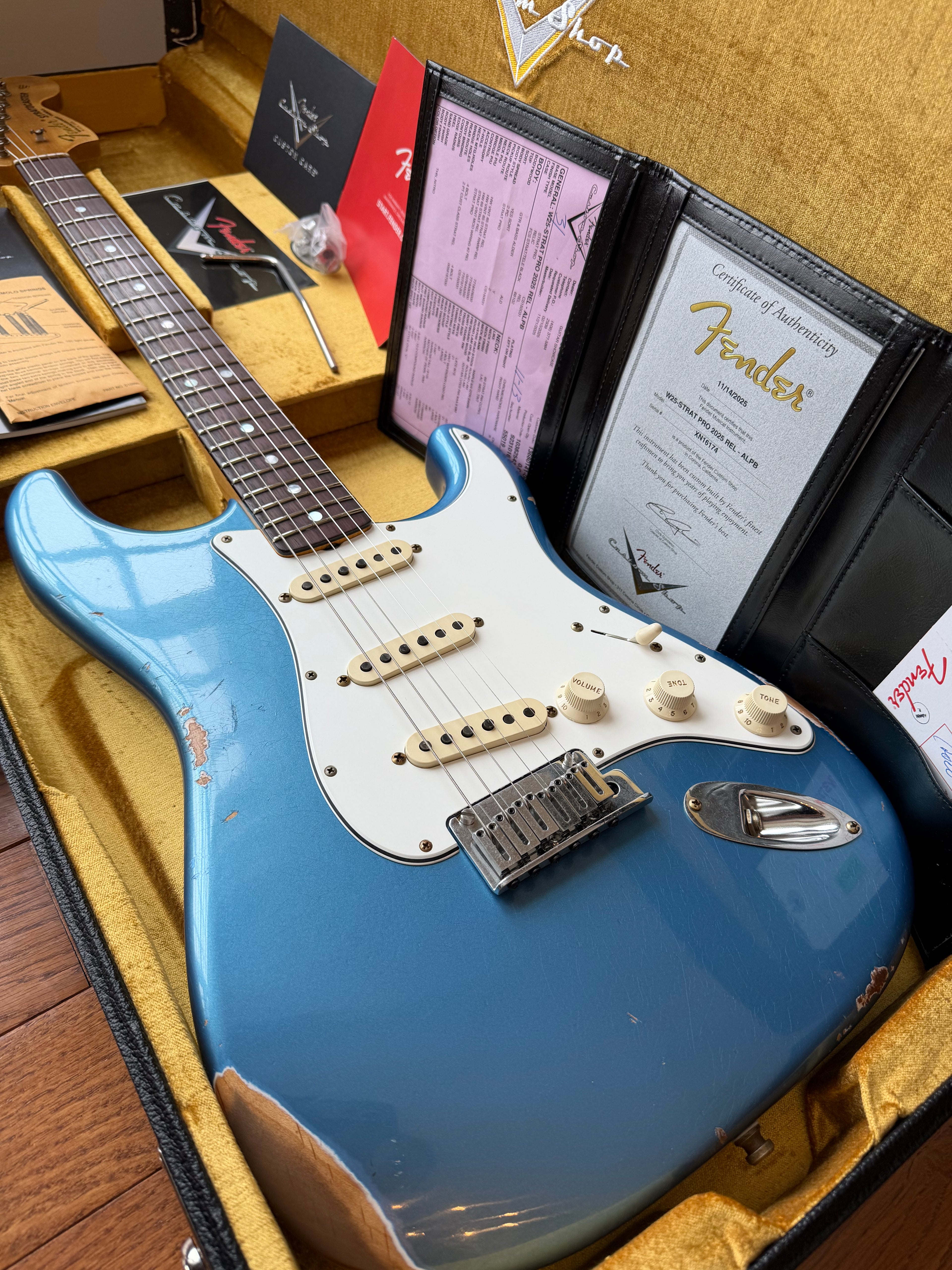 2025 Fender Custom Shop Stratocaster Pro W25 Relic - Aged Lake Placid Blue - Image 1