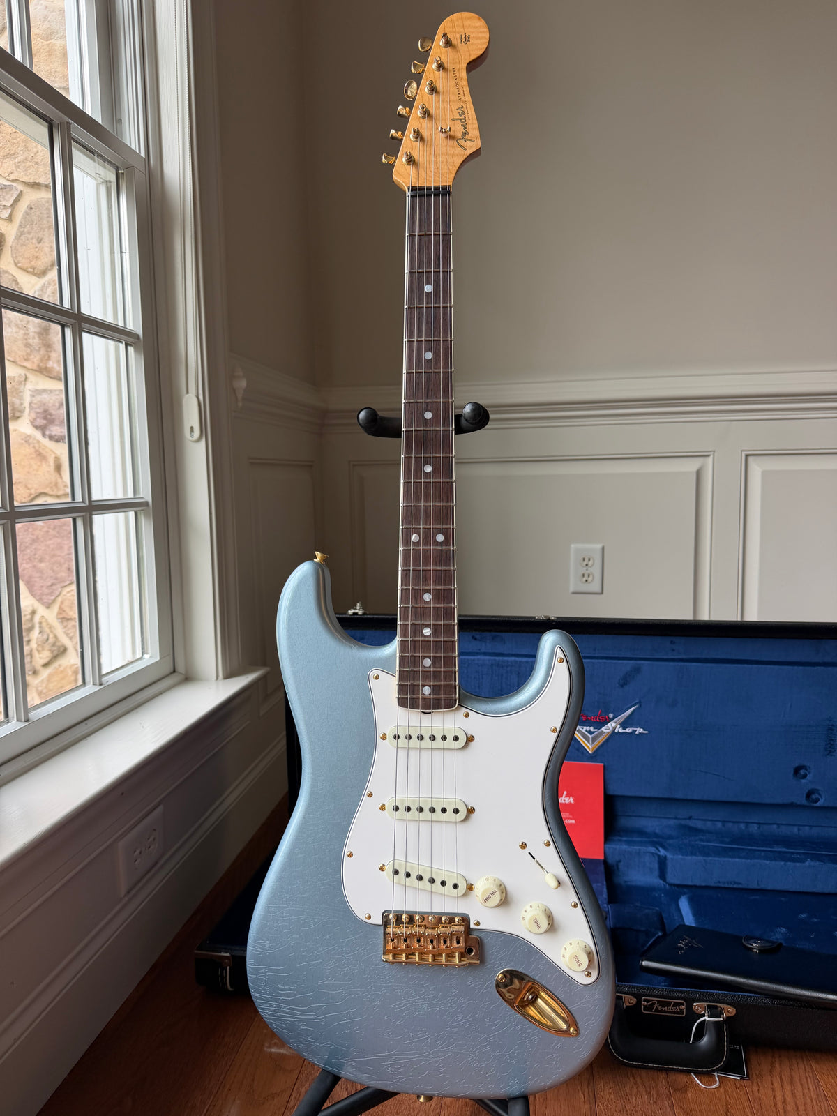 2025 Fender Custom Shop ‘65 Stratocaster Gold Hardware Channel Bound LTD LCC - Ice Blue Metallic