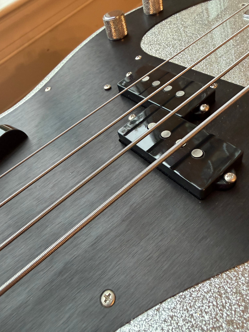 2025 Fender Custom Shop ‘58 Precision Bass NOS Roasted Neck - Silver Sparkle