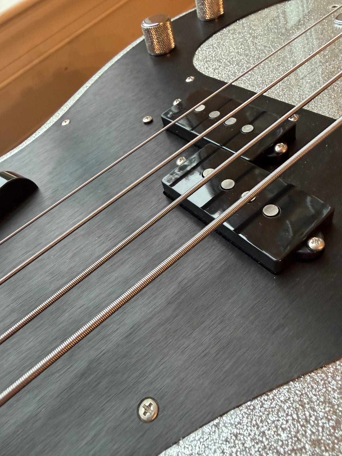 2025 Fender Custom Shop ‘58 Precision Bass NOS Roasted Neck - Silver Sparkle