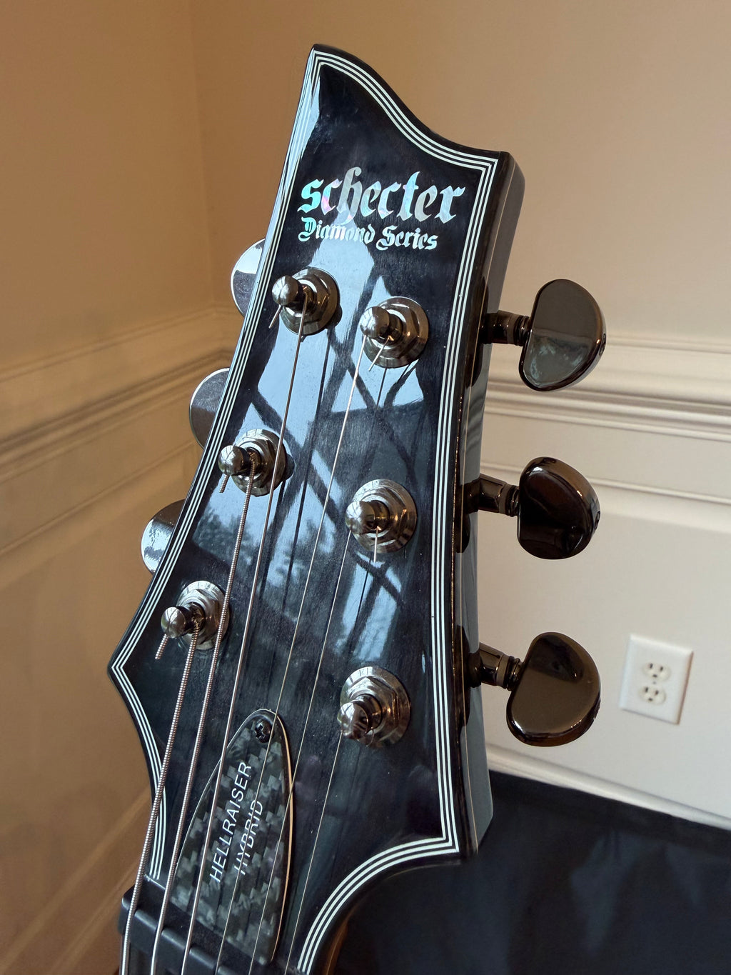 2022 Schecter Hellraiser Hybrid PT - Trans Black Burst