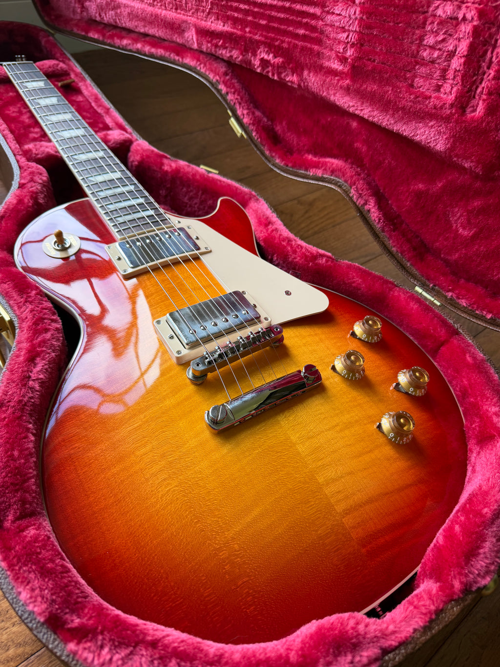 2026 Gibson Les Paul Standard 50s Figured Top - Heritage Cherry Sunburst