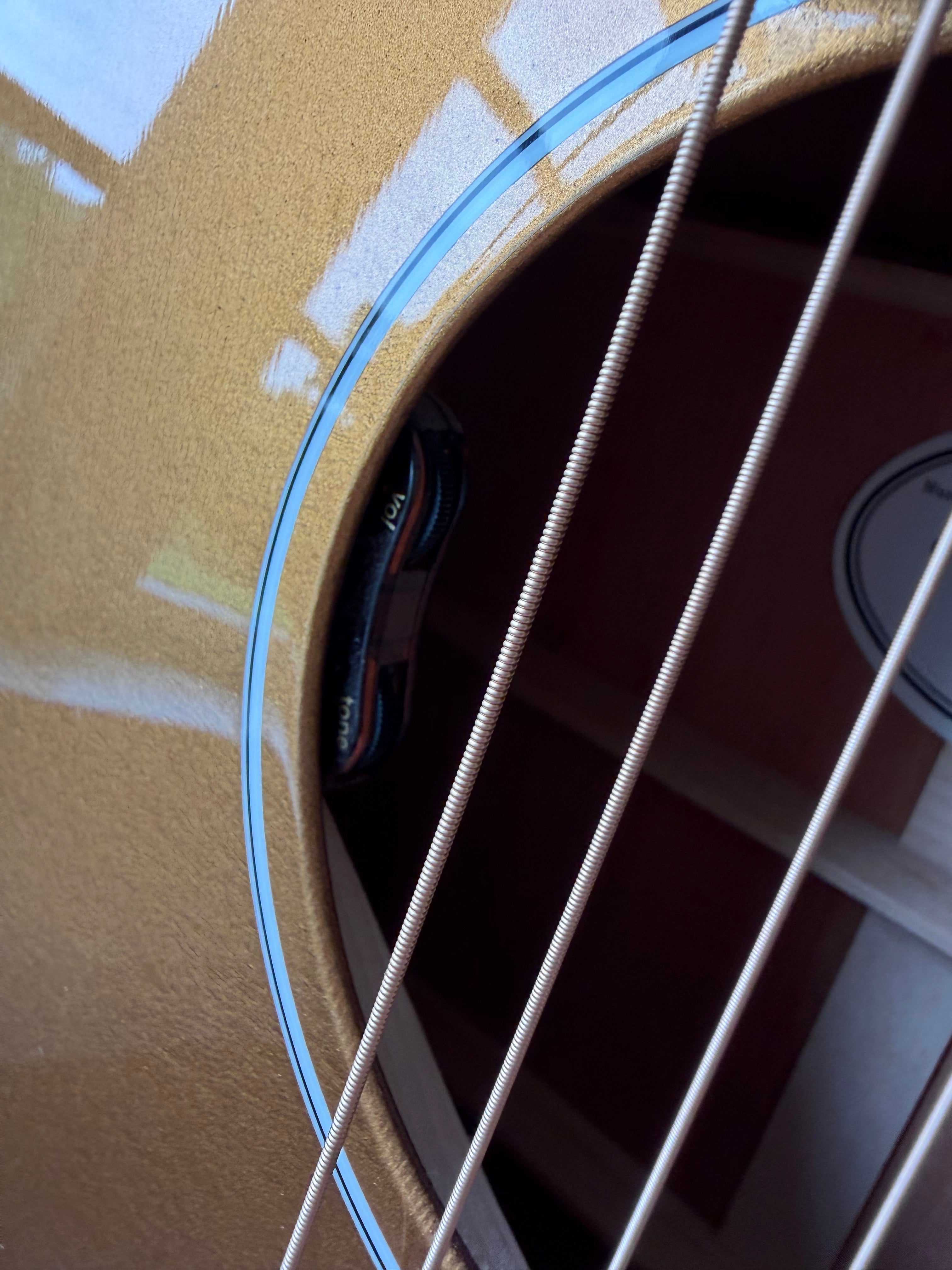 2026 Gibson J-45 Standard - Gold Top
