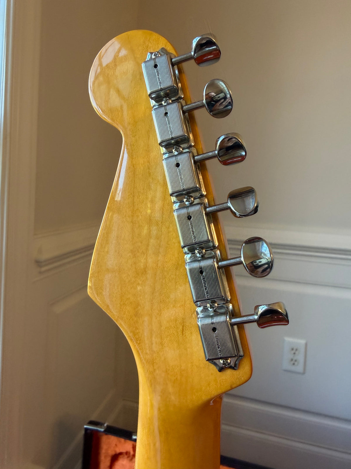 2025 Fender American Vintage II ‘65 Stratocaster - Candy Apple Red