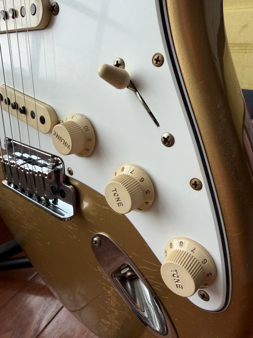 2026 Fender Custom Shop Stratocaster Pro W25 Relic - HLE Gold - Image 6