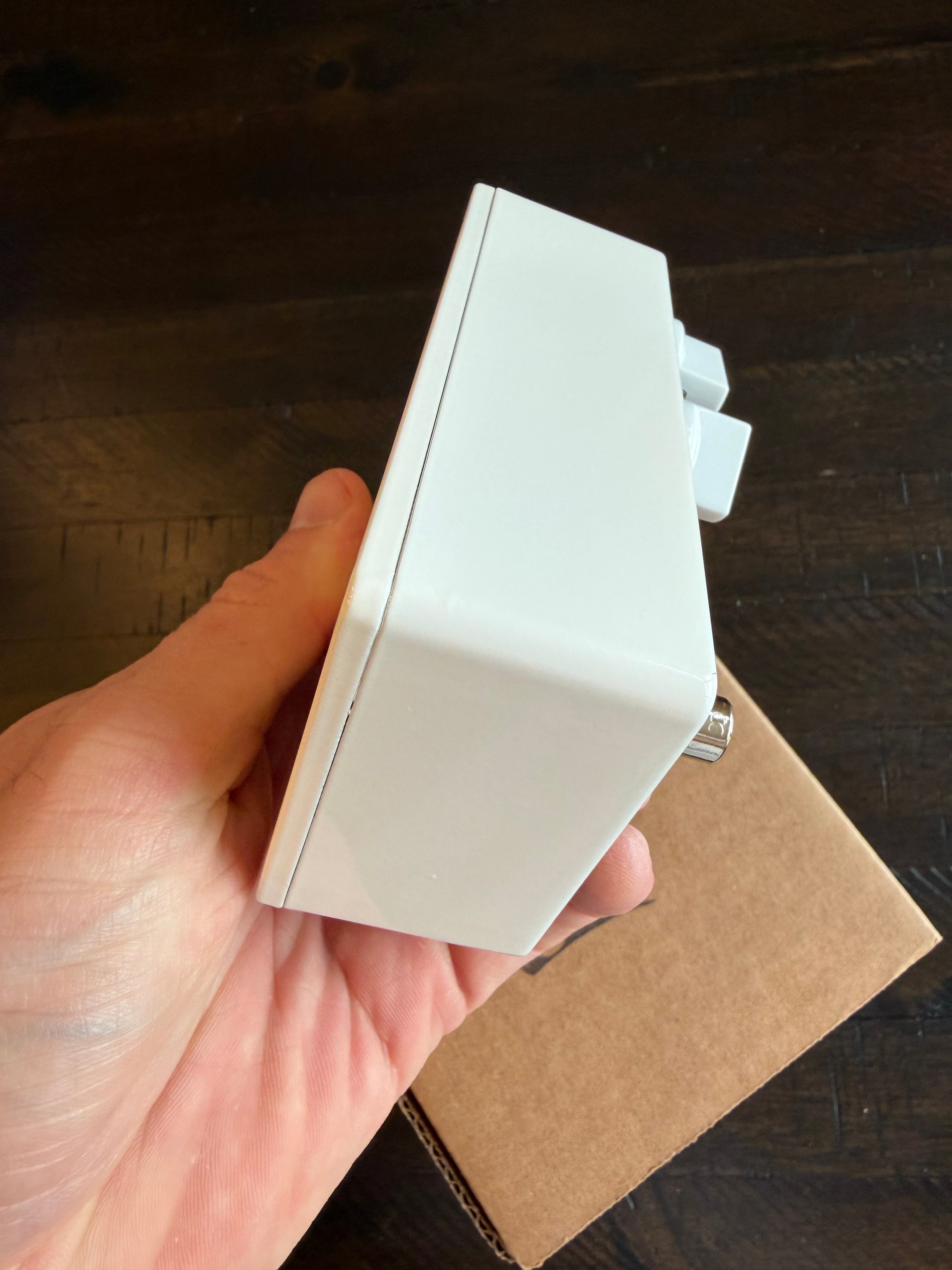 Magnetic Effects White Atom Fuzz