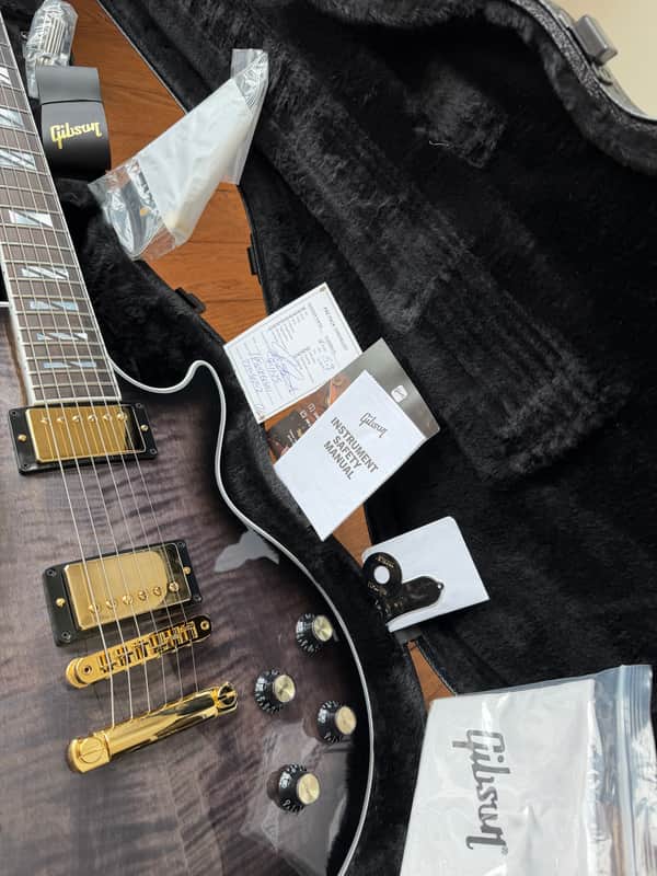 2025 Gibson Les Paul Supreme - Translucent Ebony Burst
