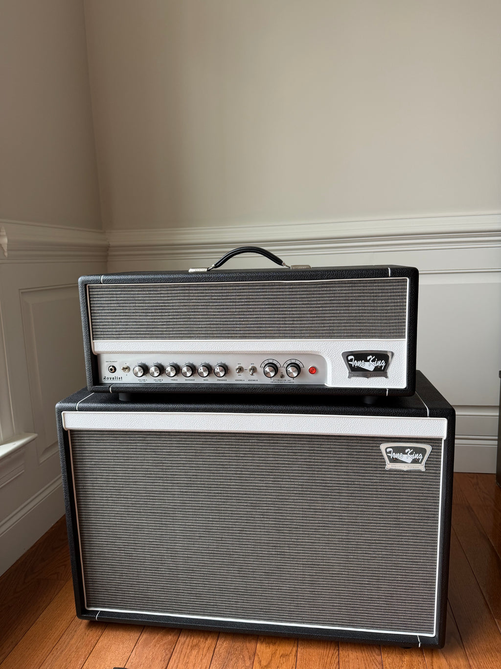 Tone King Royalist MKIII 40W Tube Amplifier Head with 2 x 12-inch 120W Closed-back Cab - Black - Image 1