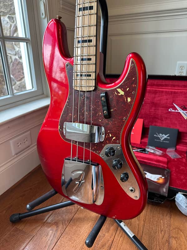 2024 Fender Custom Shop '68 Jazz Bass Journeyman Relic - Aged Candy Apple Red - Image 2
