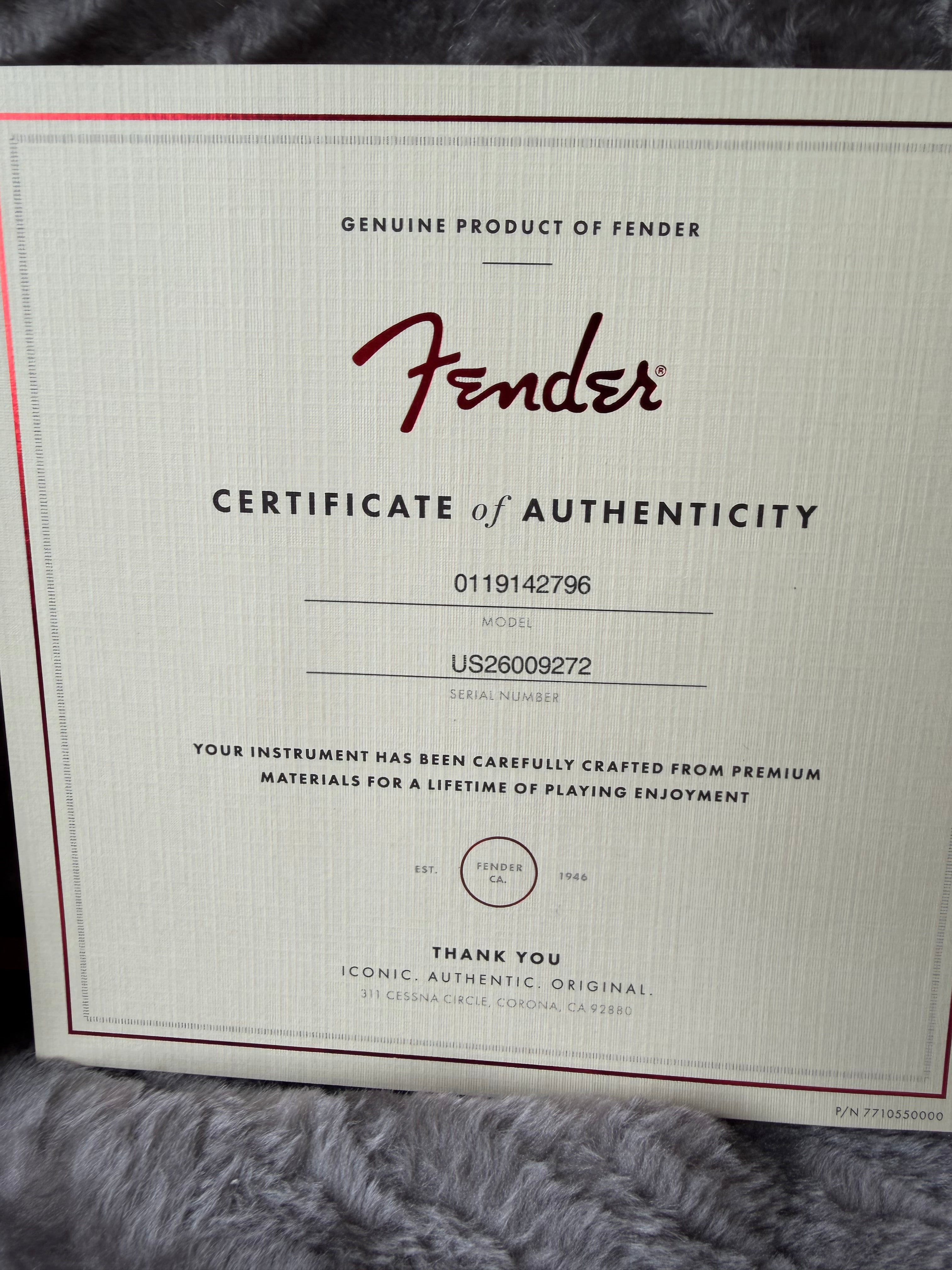 2026 Fender American Ultra II Stratocaster Maple - Avalanche White