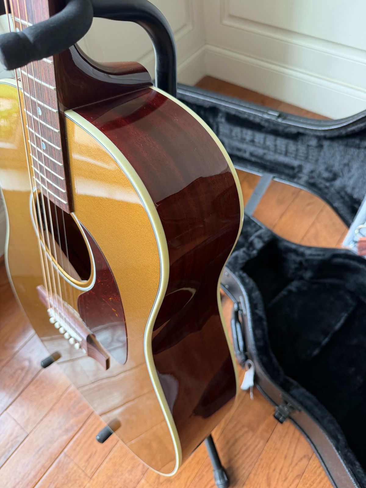 2026 Gibson J-45 Standard - Gold Top