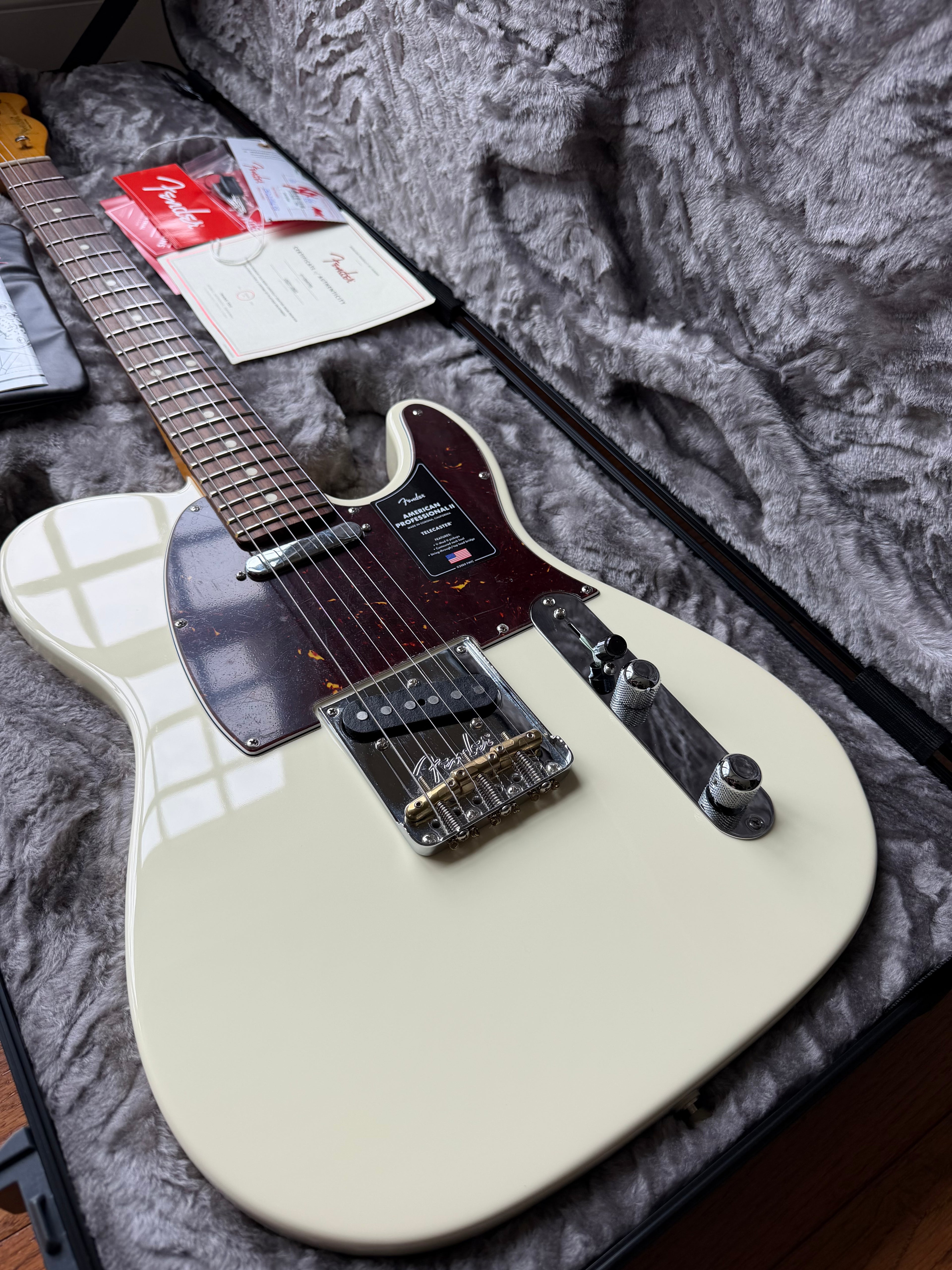 2023 Fender American Professional II Telecaster - Olympic White