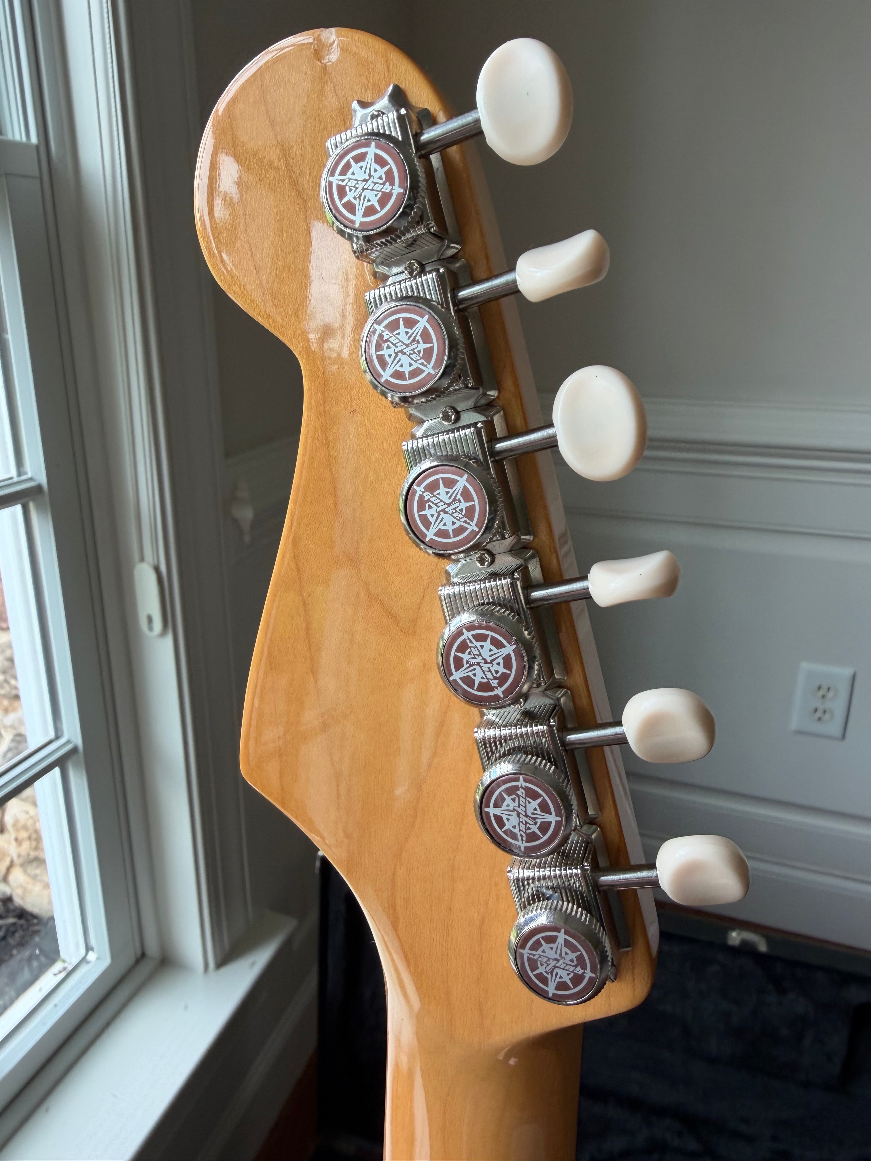 2021 Fender American Original 60s Stratocaster Rosewood - Shell Pink