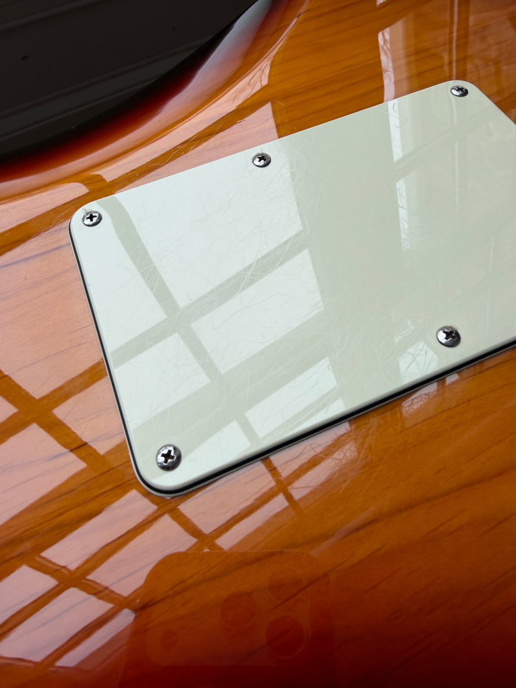 2005 Fender American Deluxe Stratocaster HSS - Sunburst - Image 21