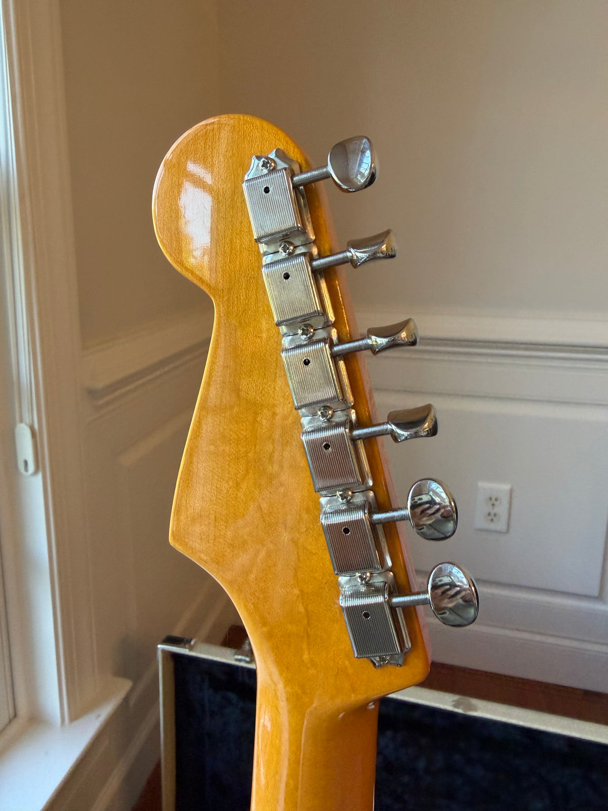 2025 Fender Eric Johnson Signature Stratocaster - White Blonde