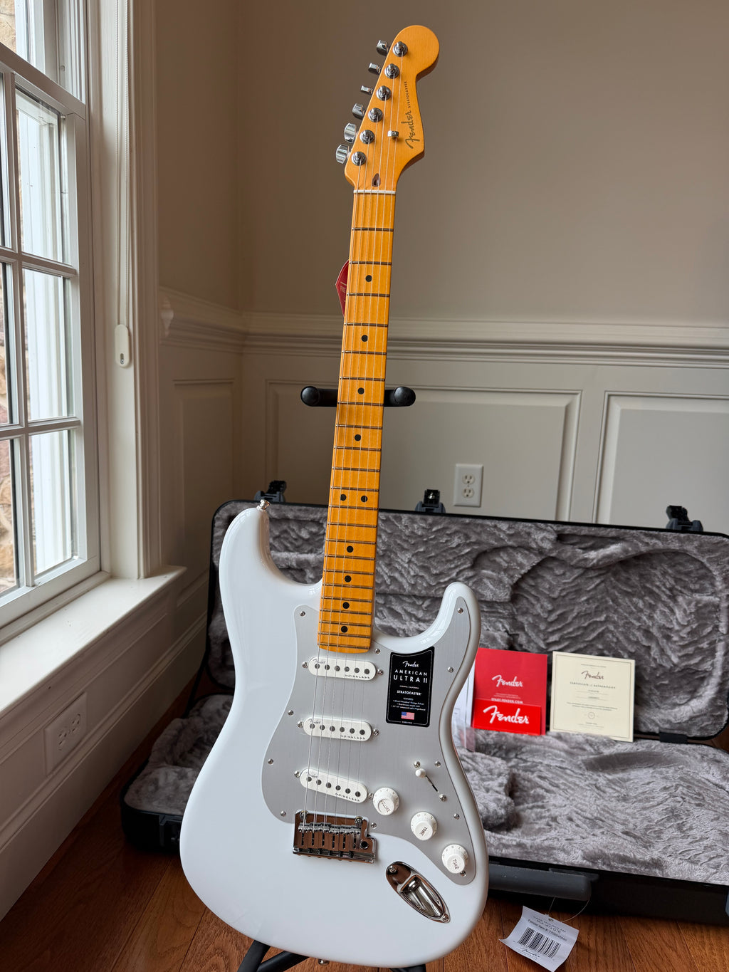 2026 Fender American Ultra II Stratocaster Maple - Avalanche White