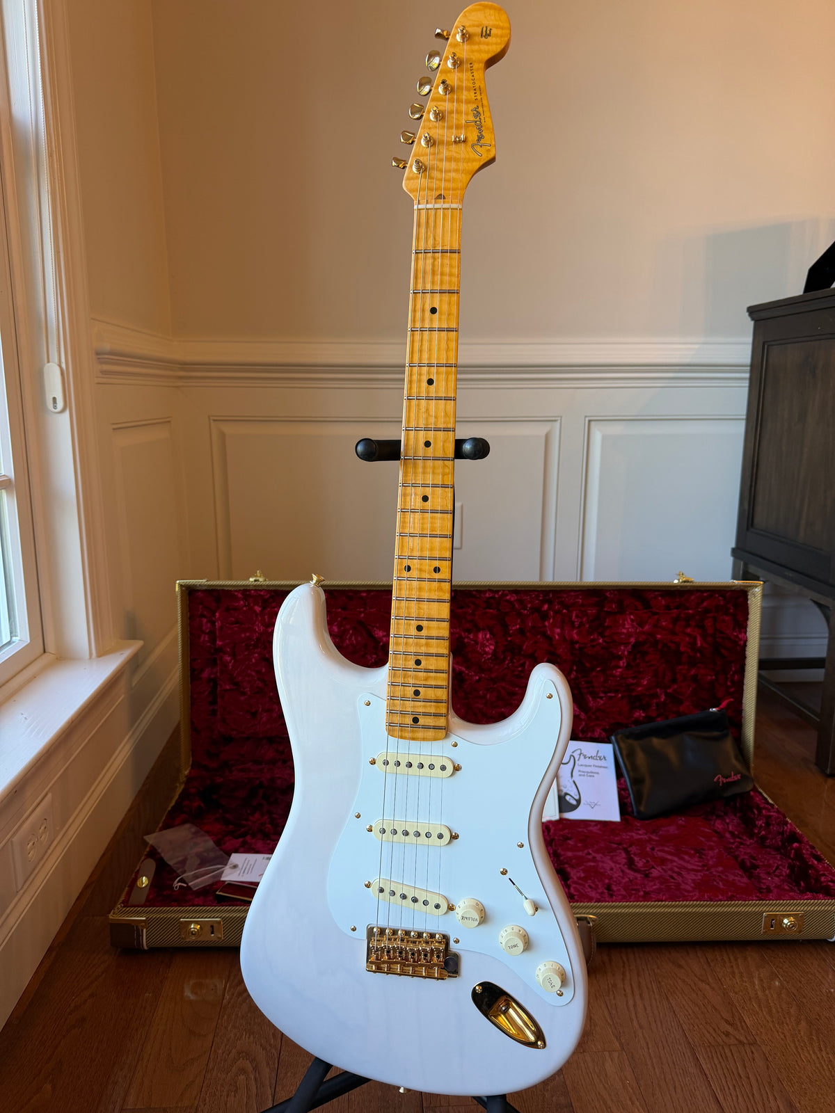 2025 Fender Limited Edition American Vintage II ‘57 Stratocaster - White Blonde