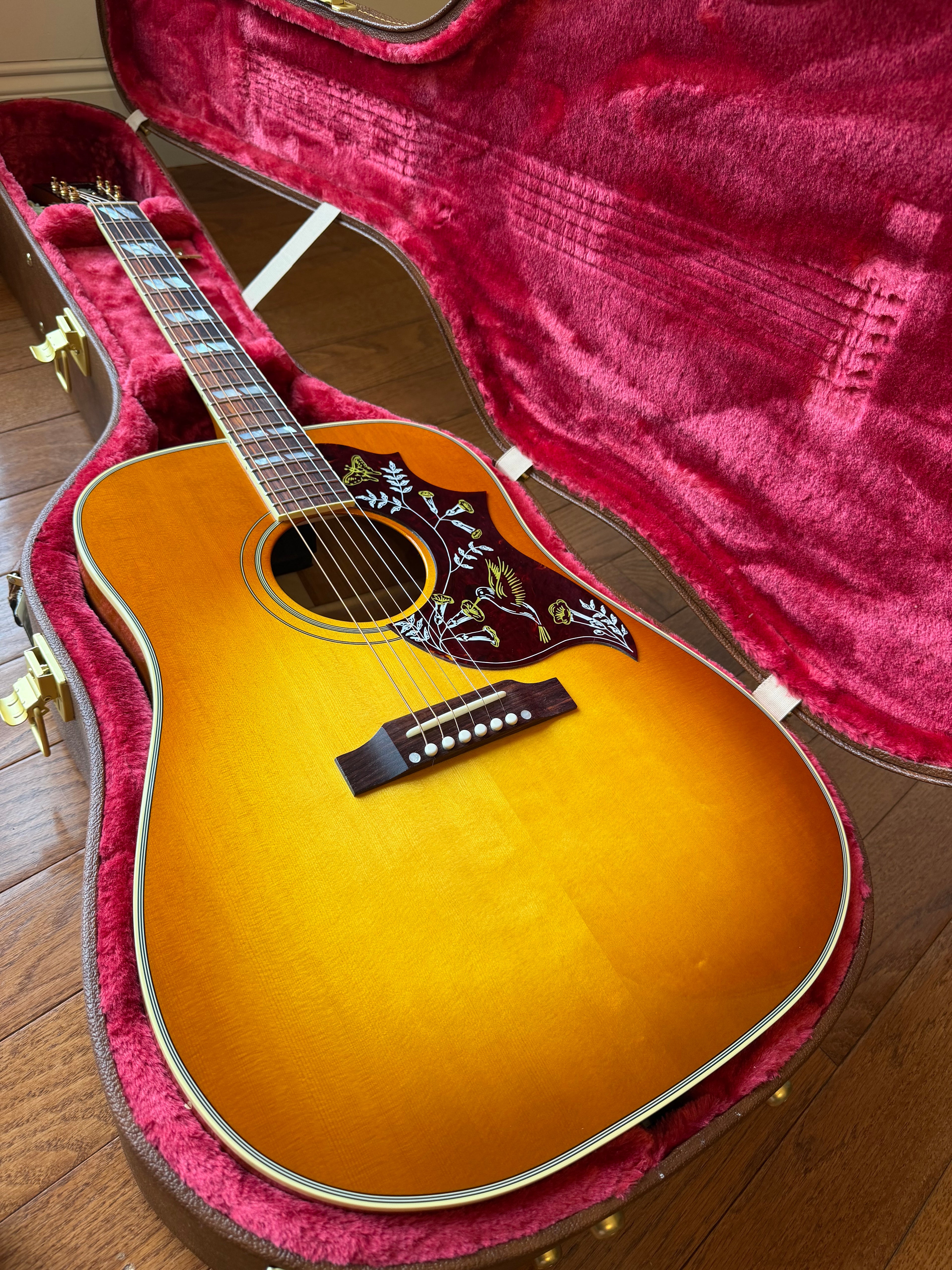 2026 Gibson Hummingbird Original - Heritage Cherry Sunburst