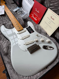 2026 Fender American Ultra II Stratocaster Maple - Avalanche White