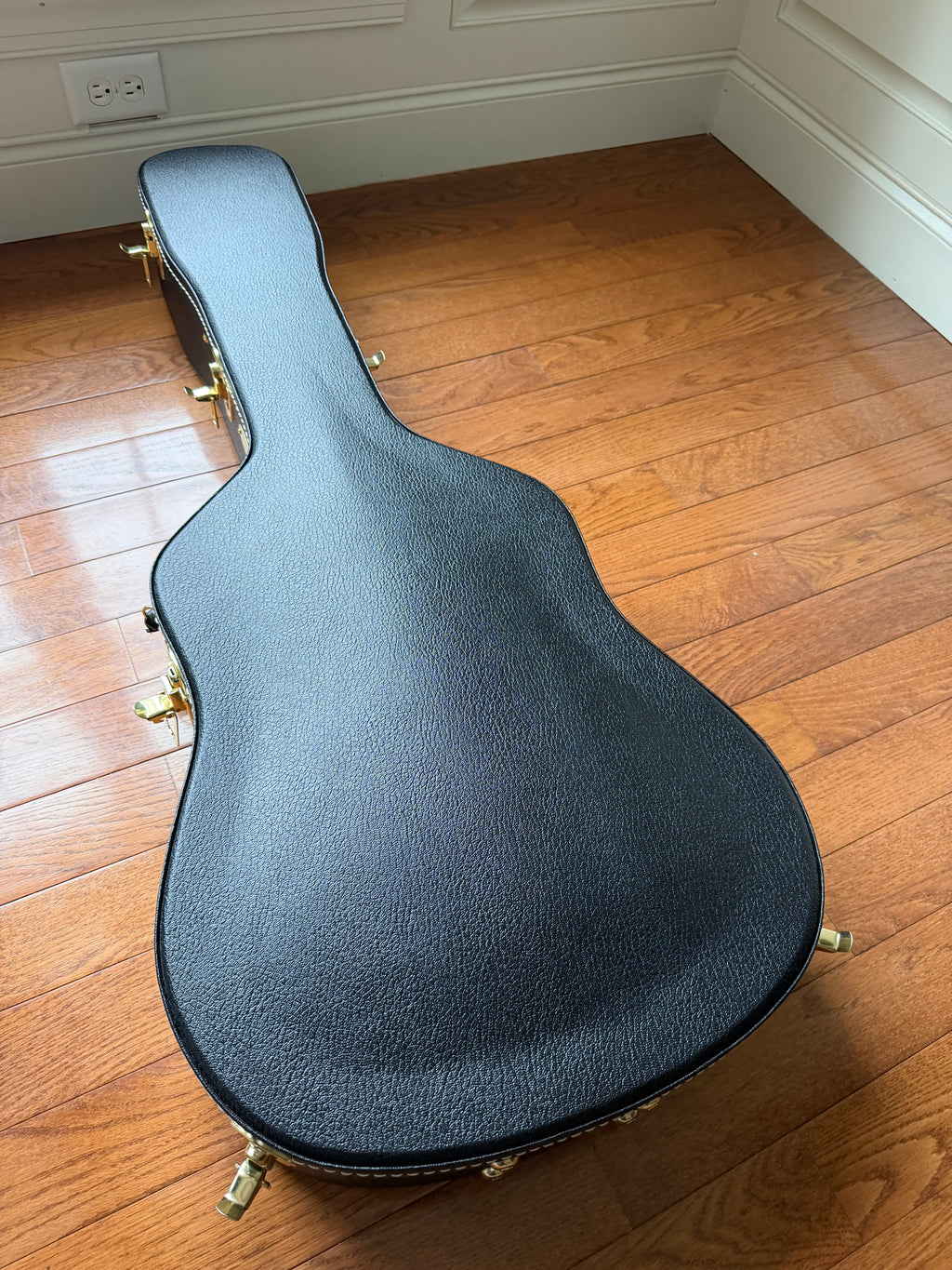 2025 Martin D-28 Modern Deluxe
